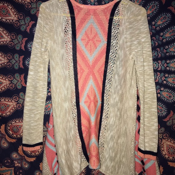 Pretty cardigan - Picture 2 of 3